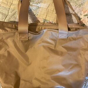 New without tag Gap Gold/ Tan Nylon Tote Bag-